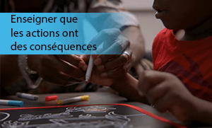 un parent et un enfant dessine ensemble